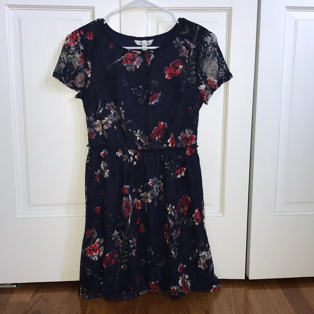 Speechless flowery dress XS